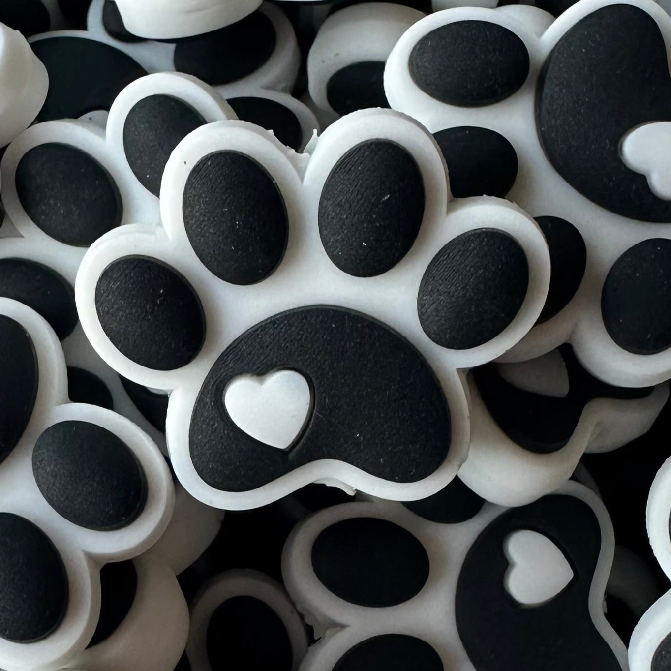 B&W Paw Print