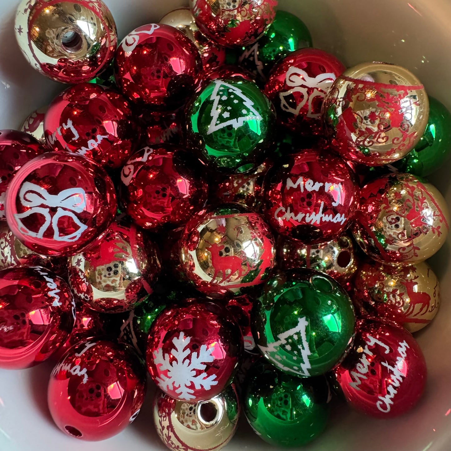 15mm Acrylic Christmas Beads