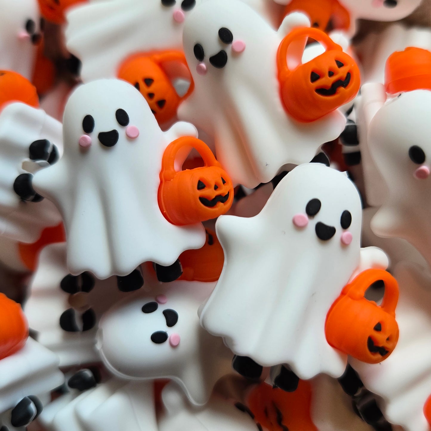 3D Ghost With Pumpkin Basket