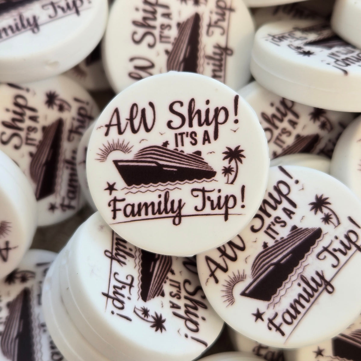 AW Ship! It's a Family Trip!