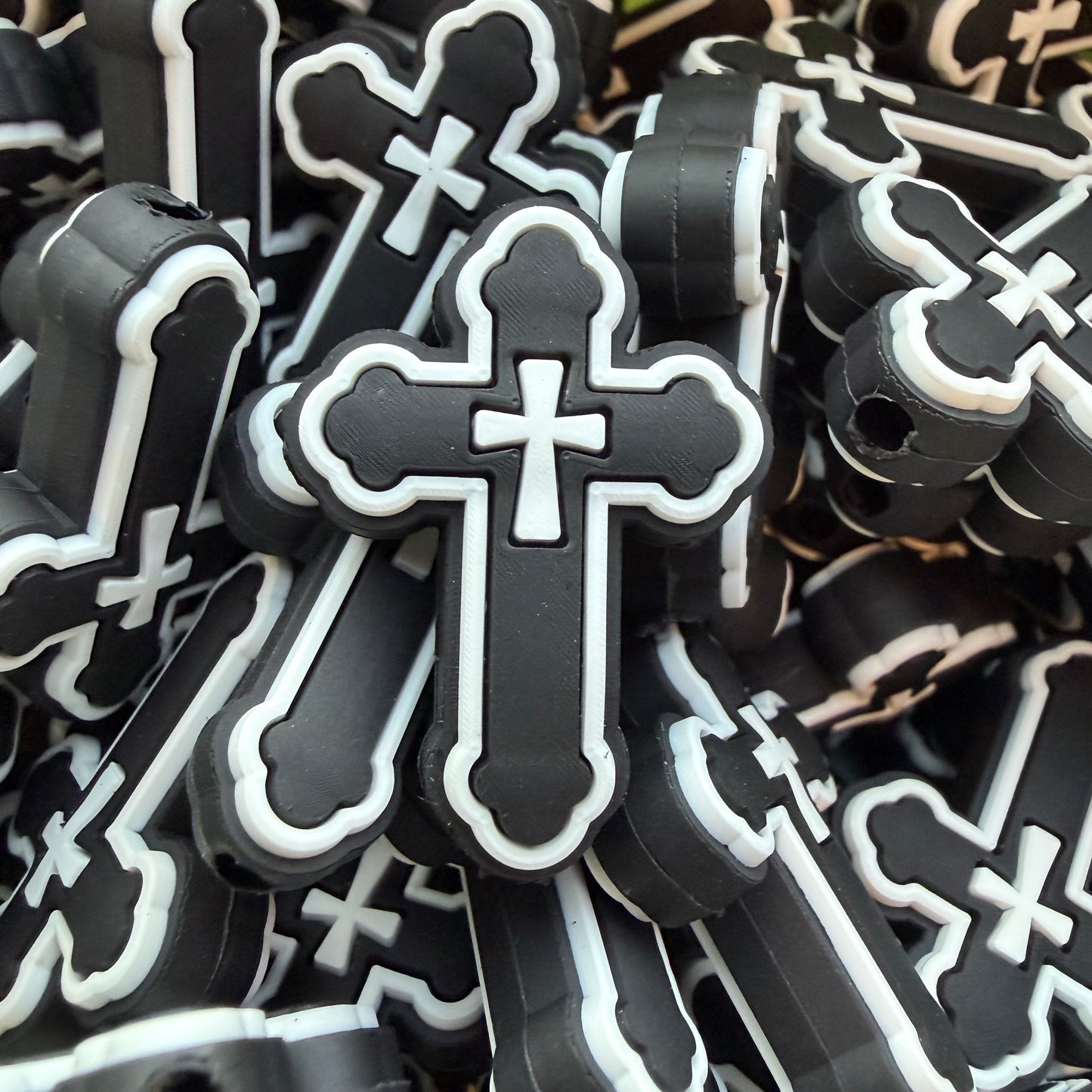 Black & White Cross
