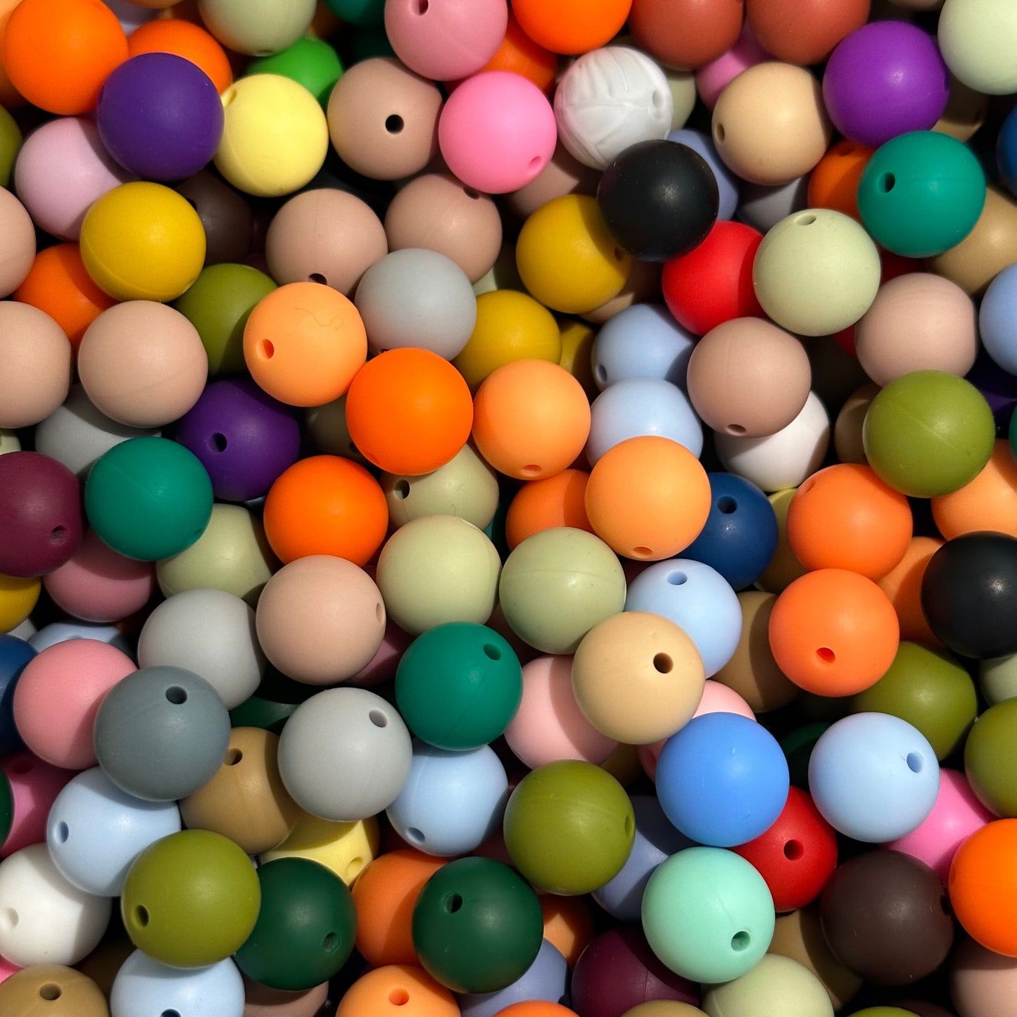 100pcs Mixed 15mm Solid Silicone Beads